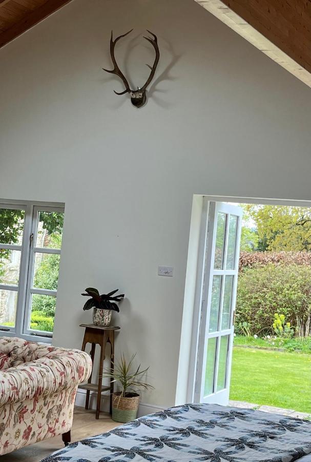 The Billiard Room - Cosy Country Retreat Abergavenny Exterior photo